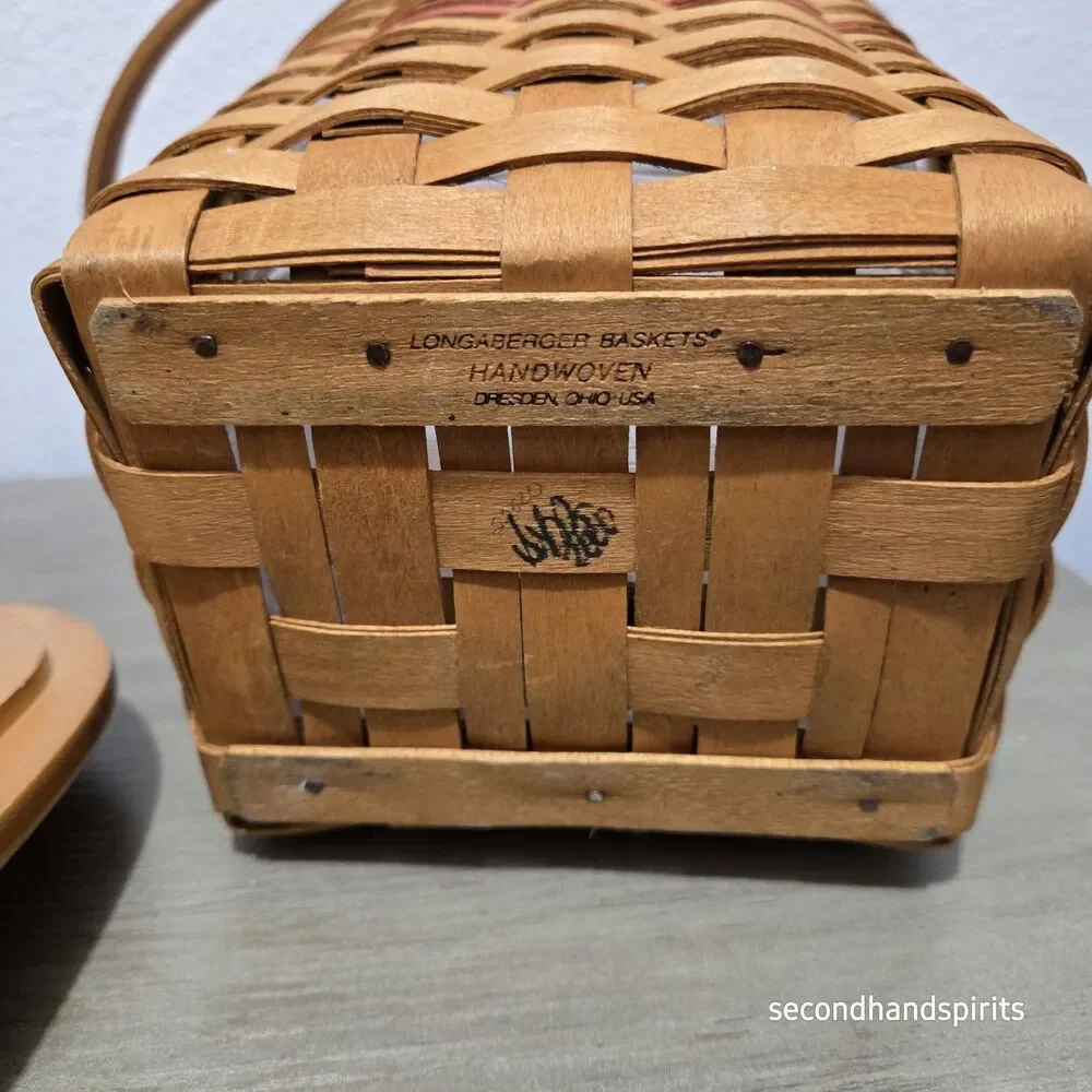 Longaberger Mother's Day Basket With Lid And Plastic Liner